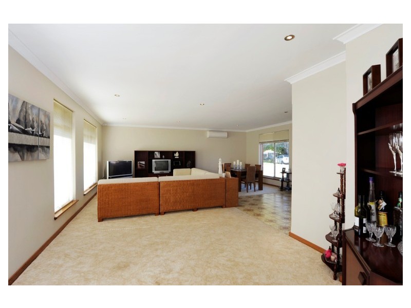 139 Penguin Road, Safety Bay WA 6169