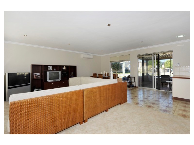 139 Penguin Road, Safety Bay WA 6169