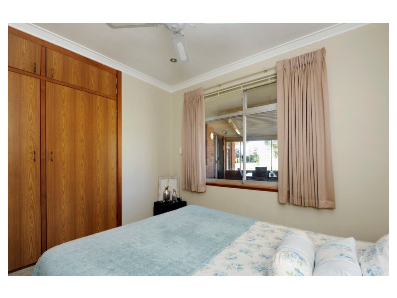 139 Penguin Road, Safety Bay WA 6169