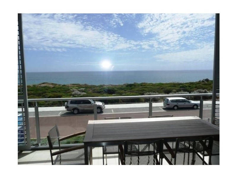 116 Boardwalk Boulevard, Halls Head WA 6210