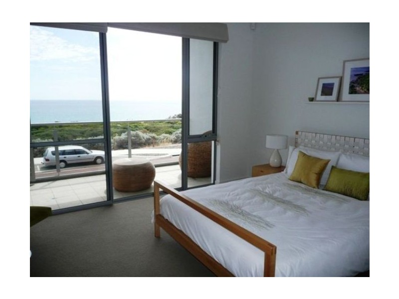 116 Boardwalk Boulevard, Halls Head WA 6210