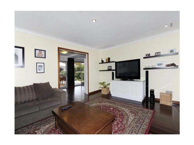 56 Rae Road, Safety Bay WA 6169