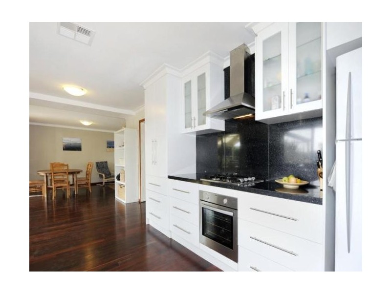 56 Rae Road, Safety Bay WA 6169