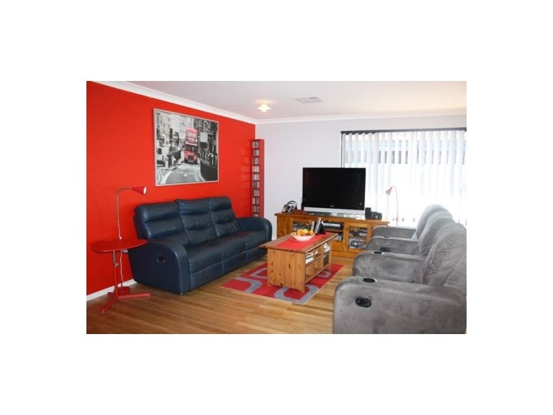 5 Epsilon Drive, Rockingham WA 6168