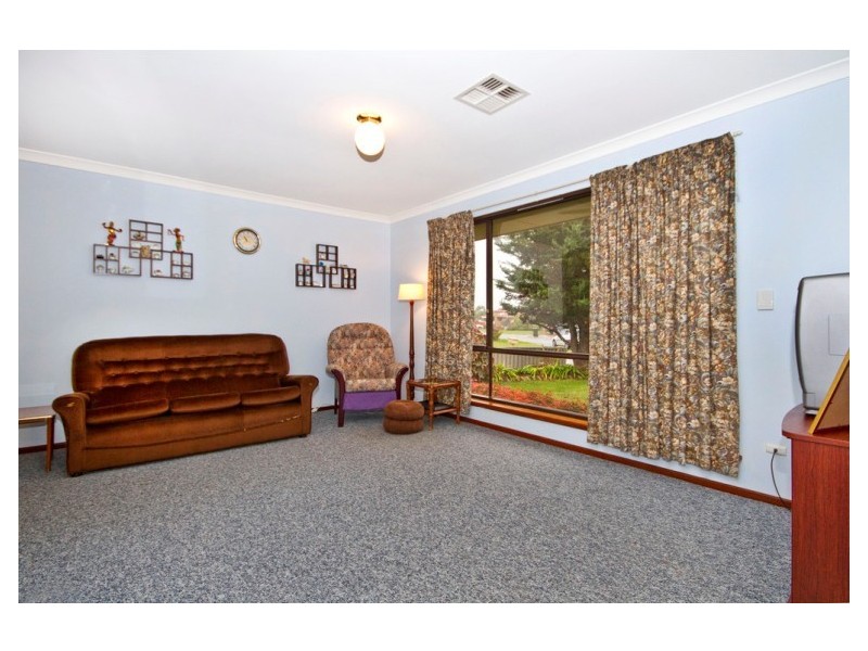 11A Frigate Close, Waikiki WA 6169