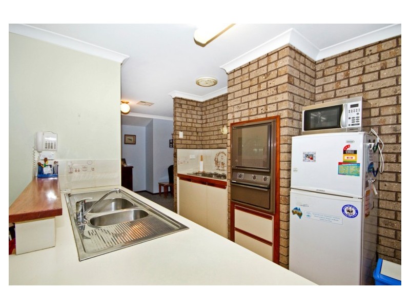 11A Frigate Close, Waikiki WA 6169