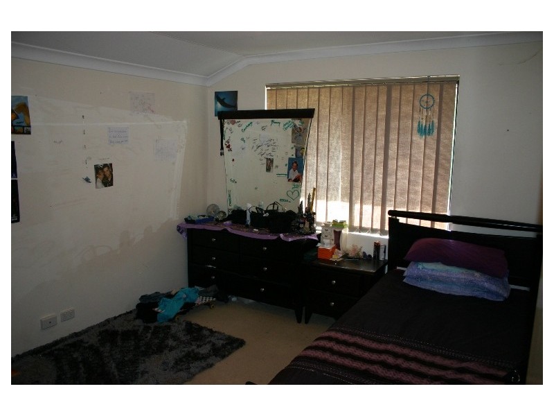 10 Broadbeach Place, Waikiki WA 6169