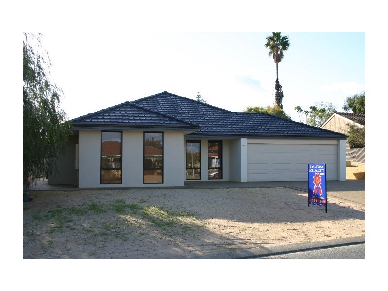 12 Holcombe Road, Warnbro WA 6169