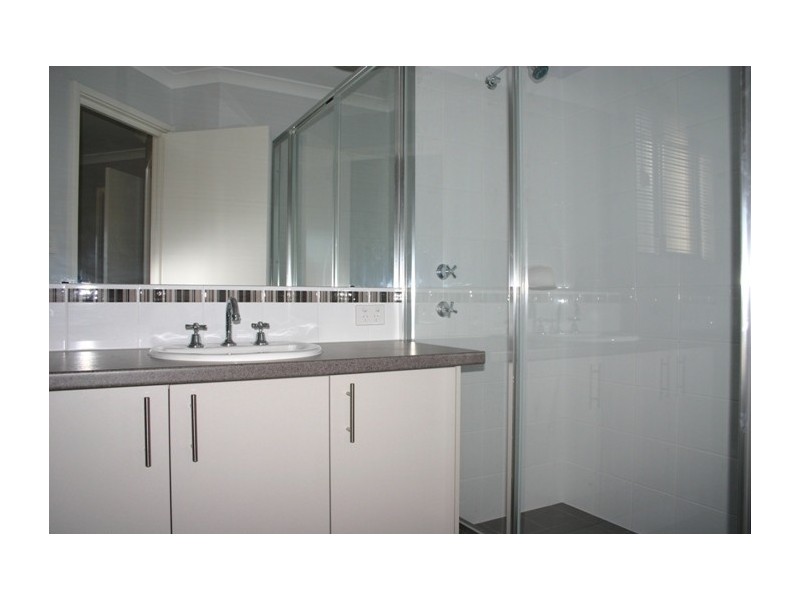 12 Holcombe Road, Warnbro WA 6169