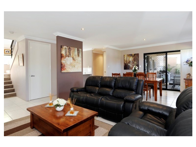 10D Parkin Street, Rockingham WA 6168