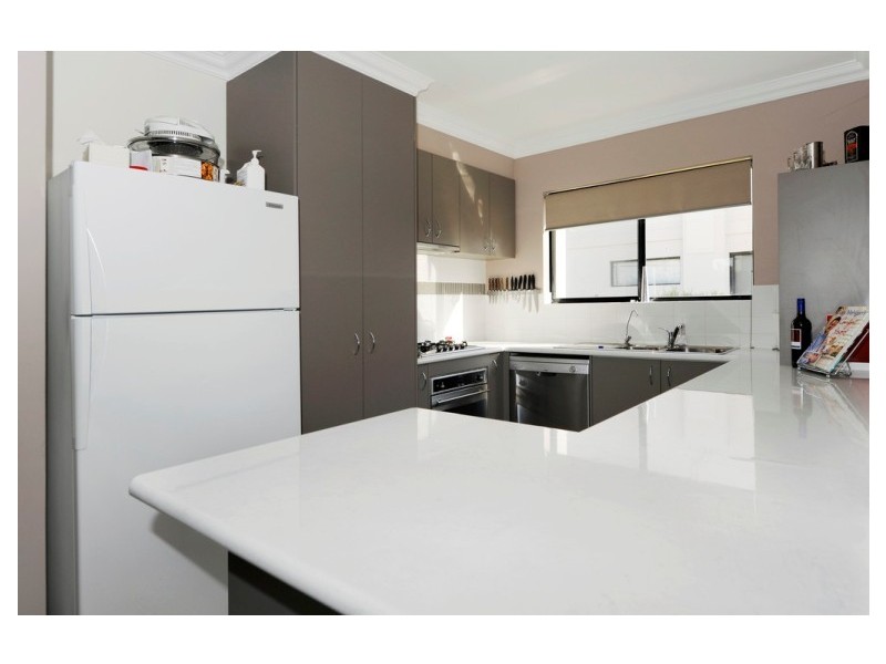 10D Parkin Street, Rockingham WA 6168