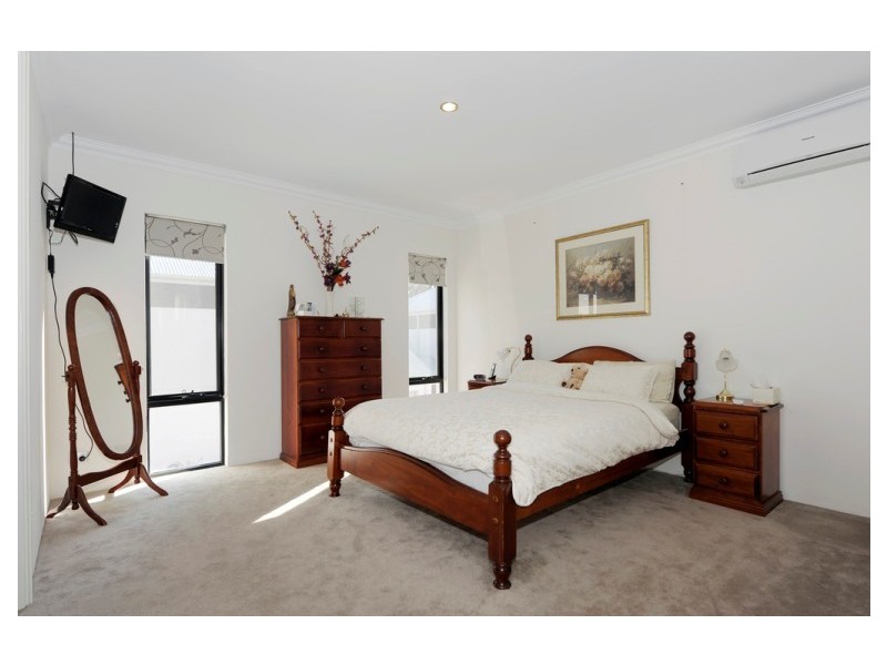 10D Parkin Street, Rockingham WA 6168