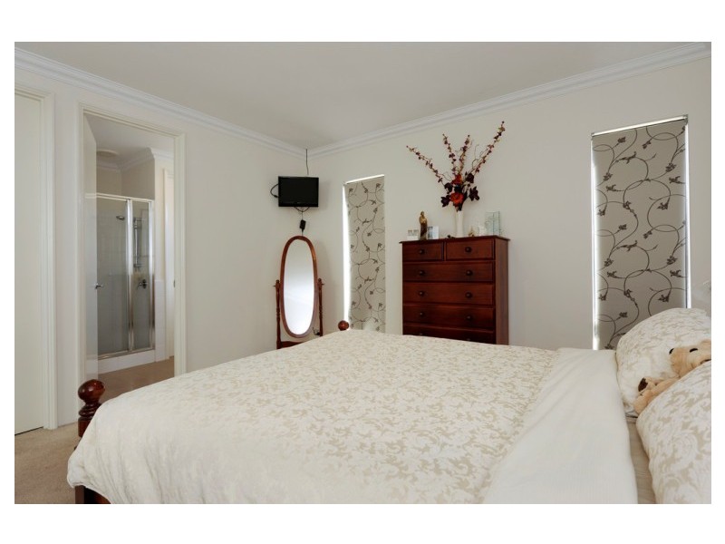 10D Parkin Street, Rockingham WA 6168