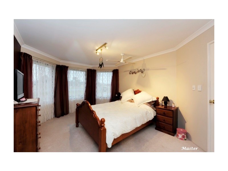 35 Valheru Avenue, Rockingham WA 6168