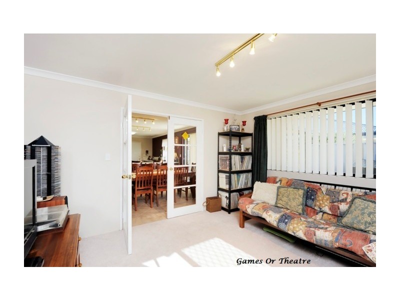 35 Valheru Avenue, Rockingham WA 6168