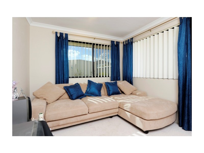 35 Valheru Avenue, Rockingham WA 6168