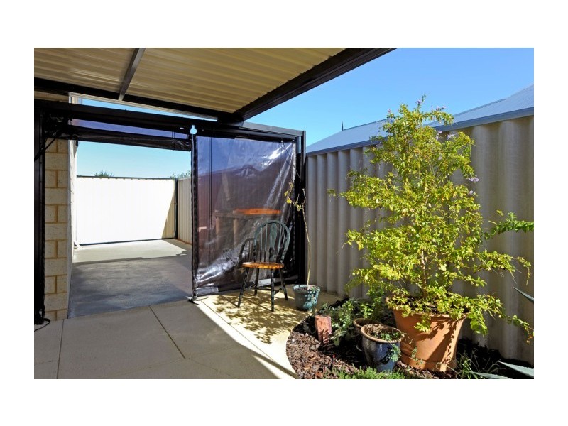 35 Valheru Avenue, Rockingham WA 6168