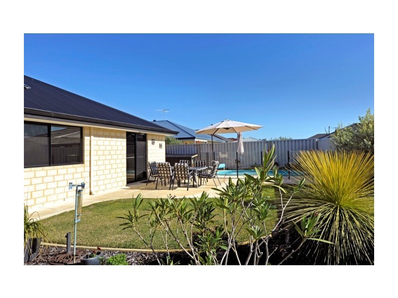 35 Valheru Avenue, Rockingham WA 6168