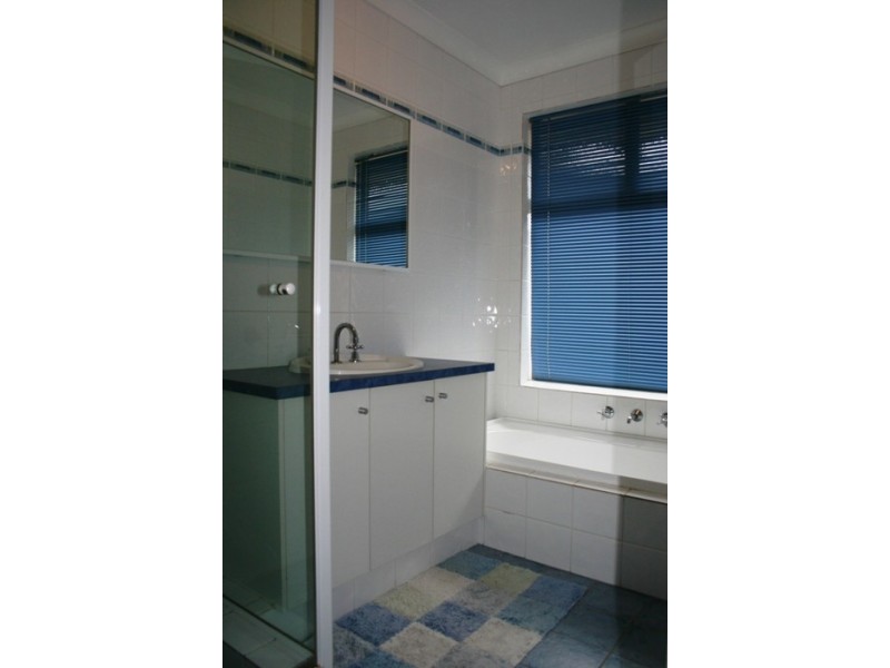 21 Amherst Road, Canning Vale WA 6155