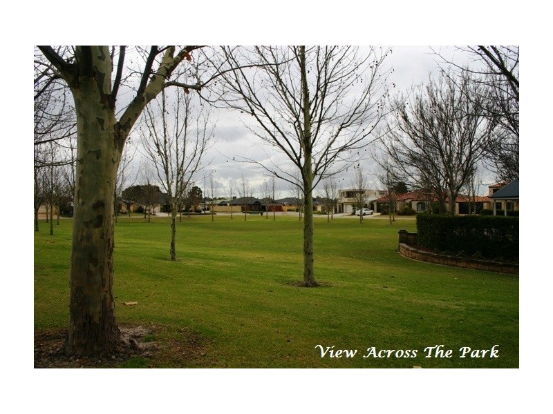 21 Amherst Road, Canning Vale WA 6155