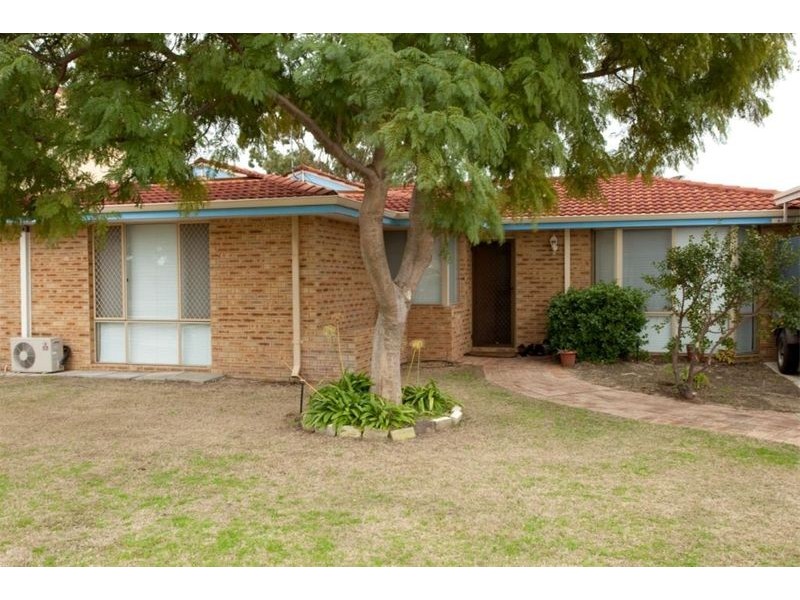 26 Mangles Street, Warnbro WA 6169