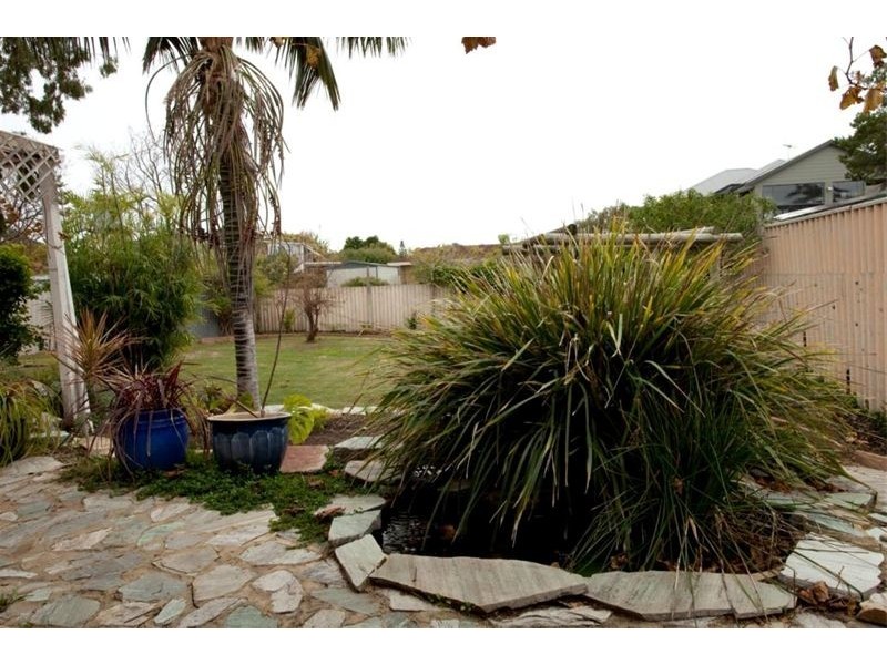26 Mangles Street, Warnbro WA 6169