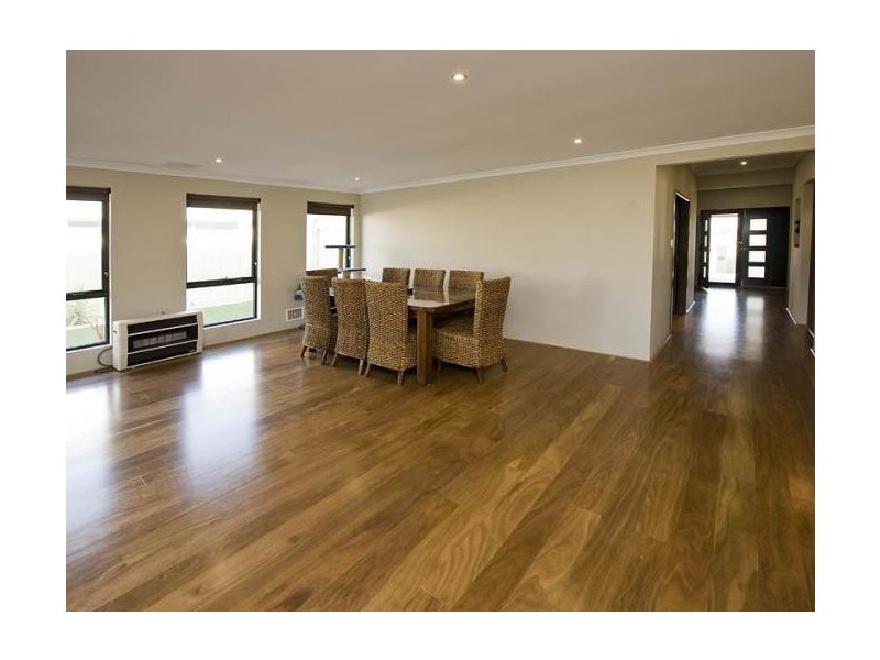 16 Waterview Way, Singleton WA 6175