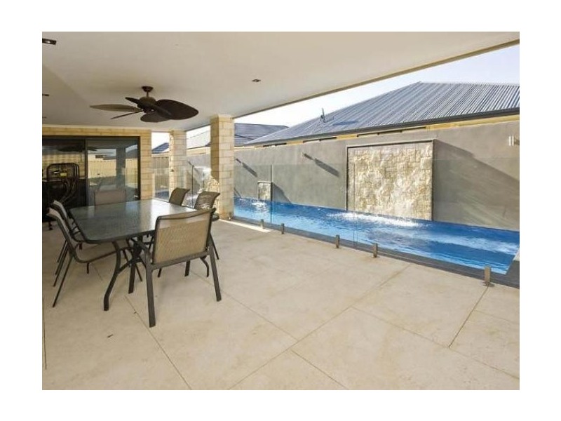 16 Waterview Way, Singleton WA 6175