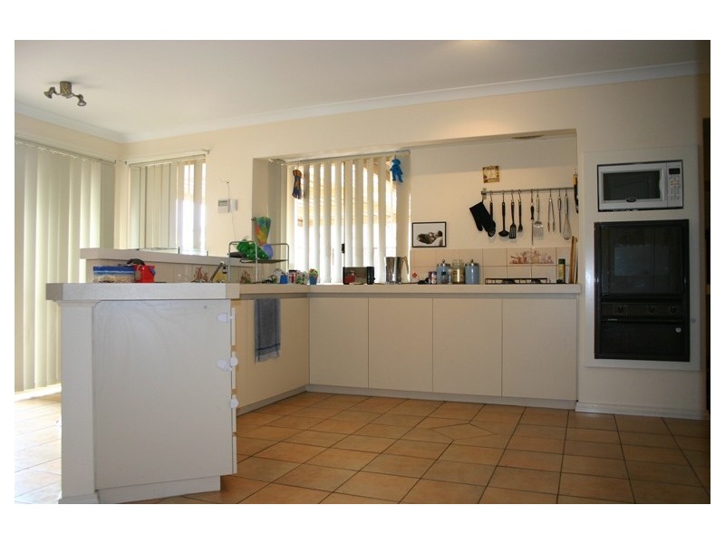 10 Masthead Street, Waikiki WA 6169