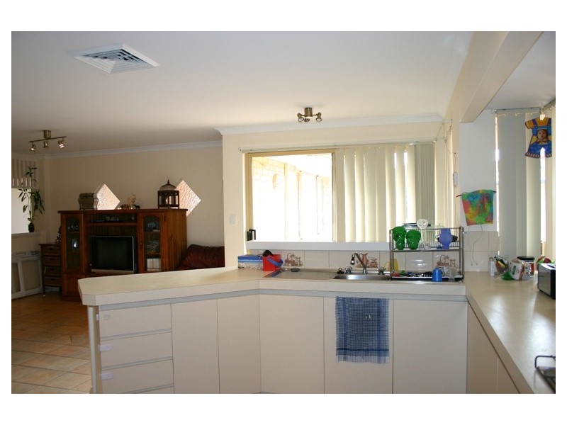 10 Masthead Street, Waikiki WA 6169