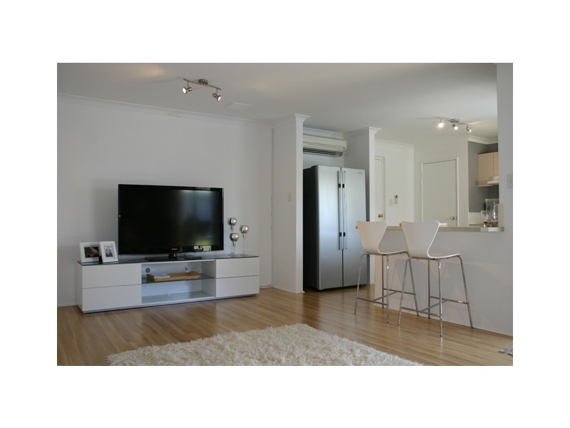 10 Noosa Drive, Secret Harbour WA 6173