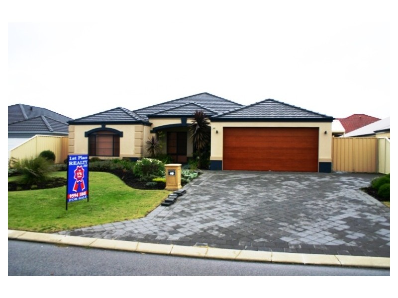 82 Miltona Drive, Secret Harbour WA 6173