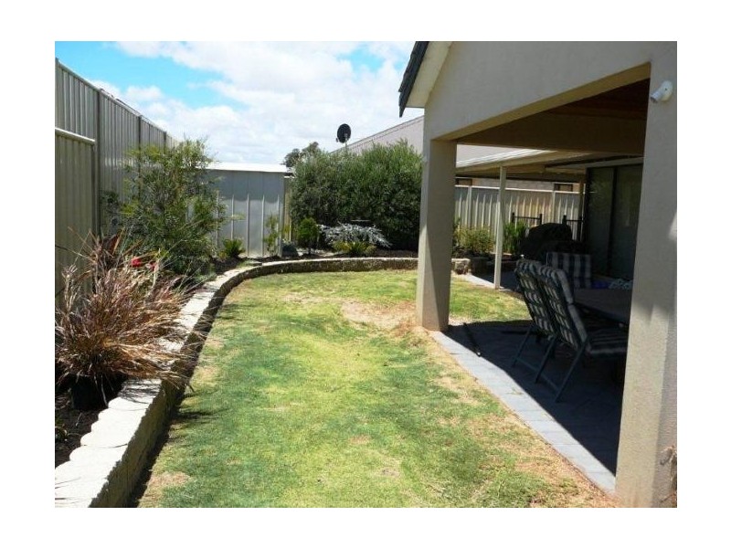 82 Miltona Drive, Secret Harbour WA 6173