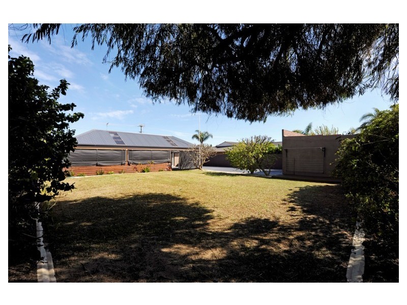 38 Charthouse Road, Safety Bay WA 6169
