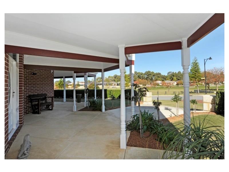 14 Coffs Bend, Secret Harbour WA 6173