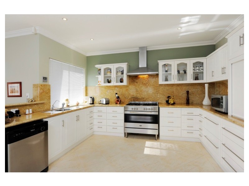 14 Coffs Bend, Secret Harbour WA 6173