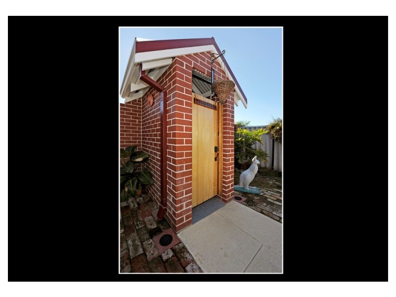 14 Coffs Bend, Secret Harbour WA 6173