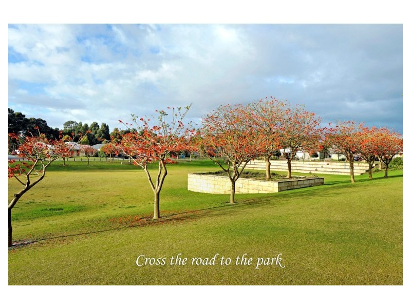 14 Coffs Bend, Secret Harbour WA 6173