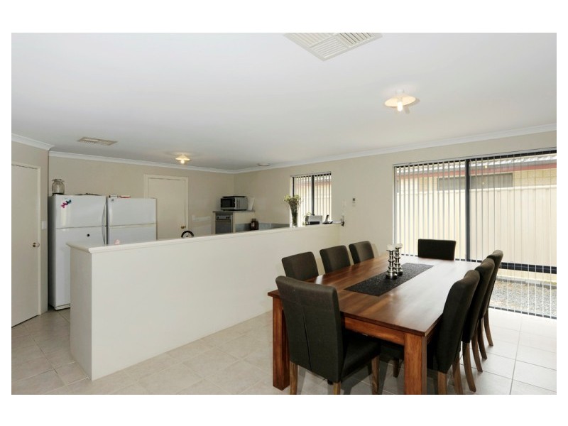 18 Albina Chase, Lakelands WA 6180