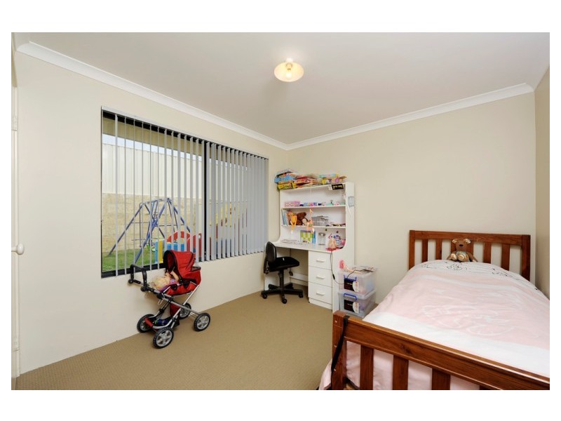 18 Albina Chase, Lakelands WA 6180