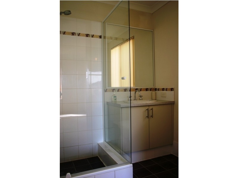 6 Lismore Ridge, Lakelands WA 6180