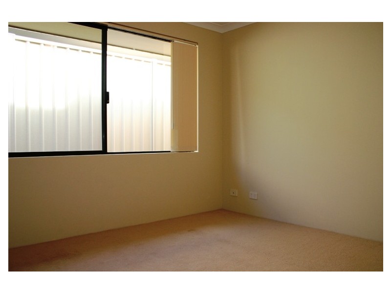 6 Lismore Ridge, Lakelands WA 6180