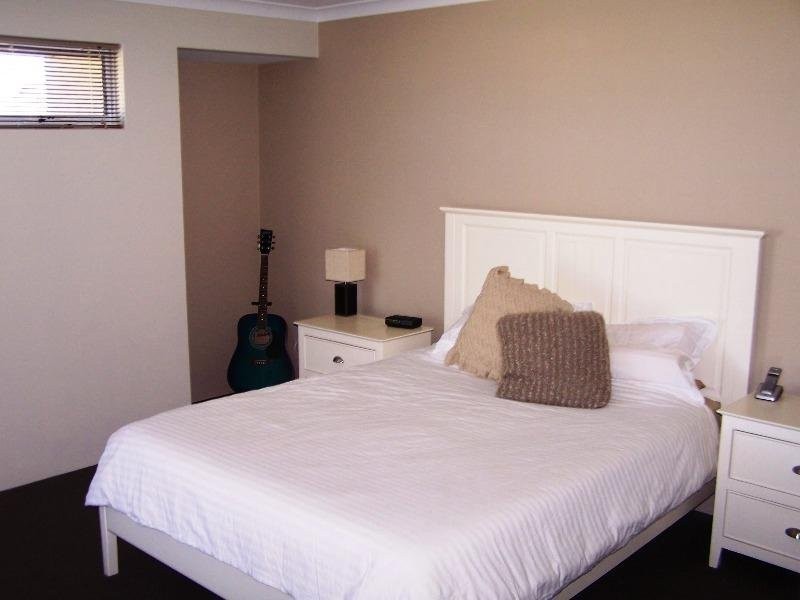 39 Camden Way, Meadow Springs WA 6210