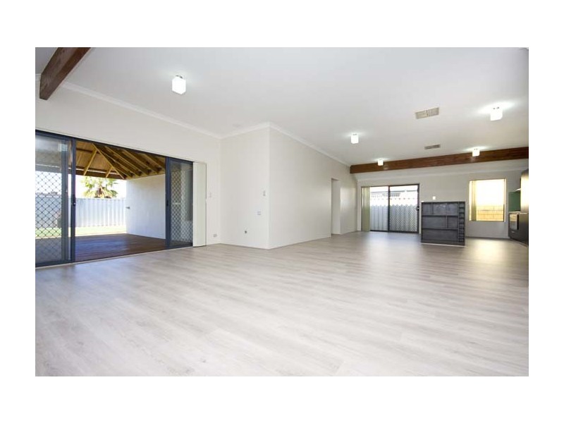 54 Highlander Parade, Rockingham WA 6168