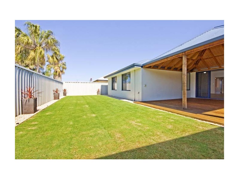 54 Highlander Parade, Rockingham WA 6168