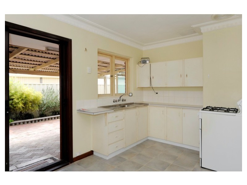 64 Rae Road, Safety Bay WA 6169