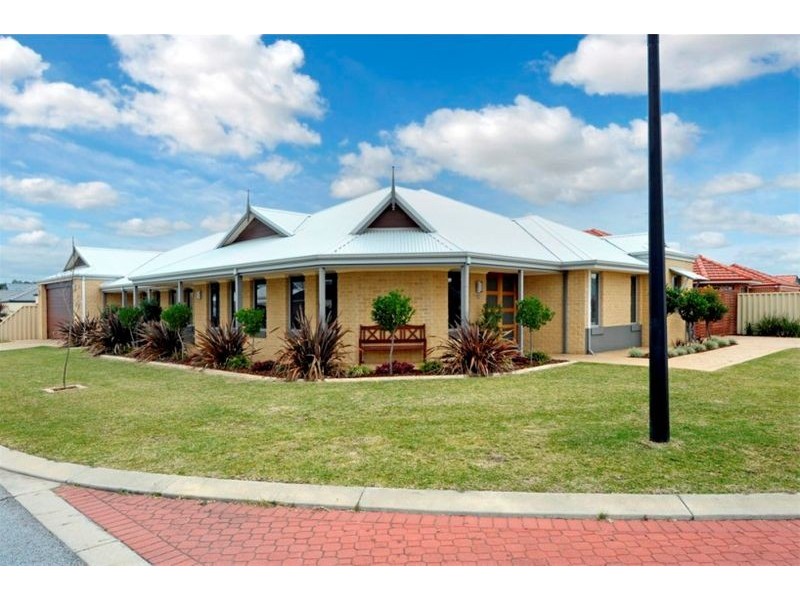 17 Sanguine Way, Atwell WA 6164