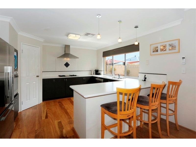 17 Sanguine Way, Atwell WA 6164