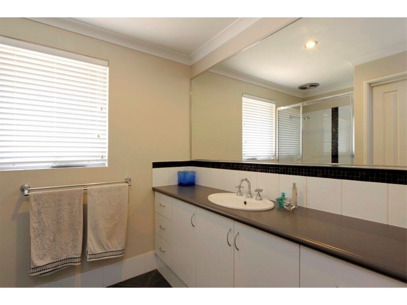 17 Sanguine Way, Atwell WA 6164