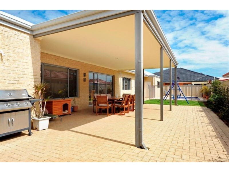 17 Sanguine Way, Atwell WA 6164